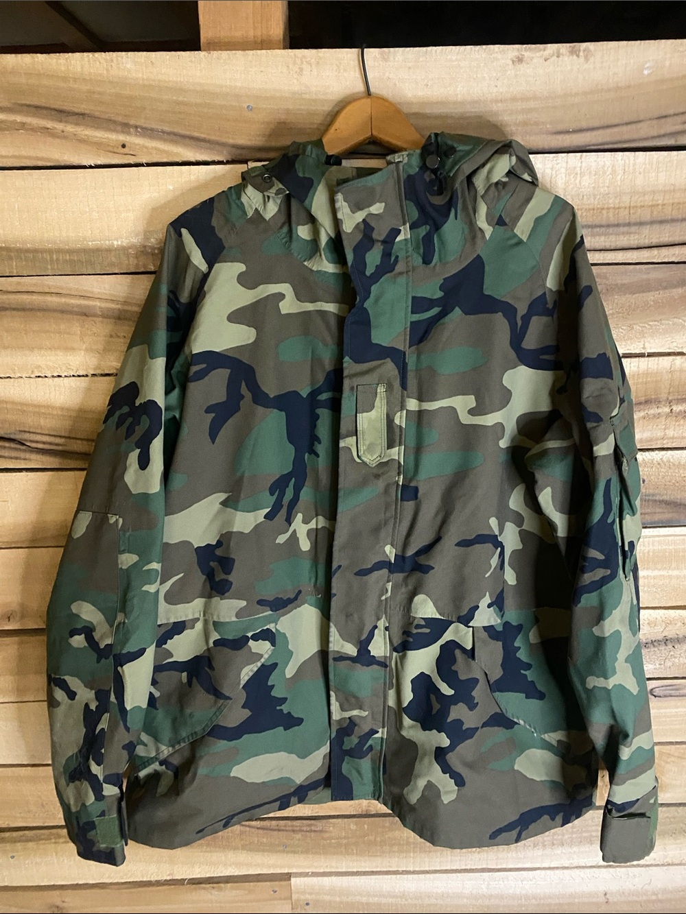 US Military cold weather parka woodland Camouflage Jacket size XL full zip hood